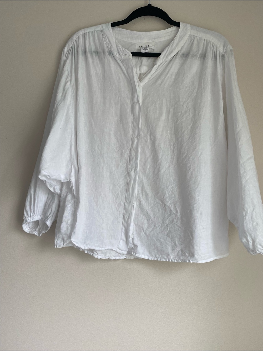 Velvet by Graham & Spencer white button down 100% linen made in USA Medium